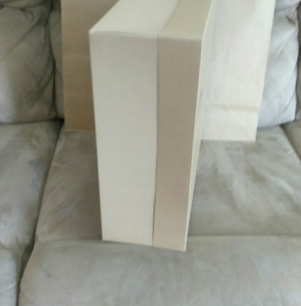 Coach extra large paper bag / large box - Picture 4 of 5